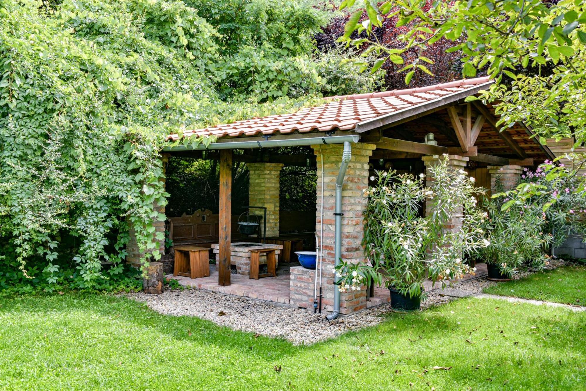 Fekete Rigó Vendégház Egerszalók Exterior foto